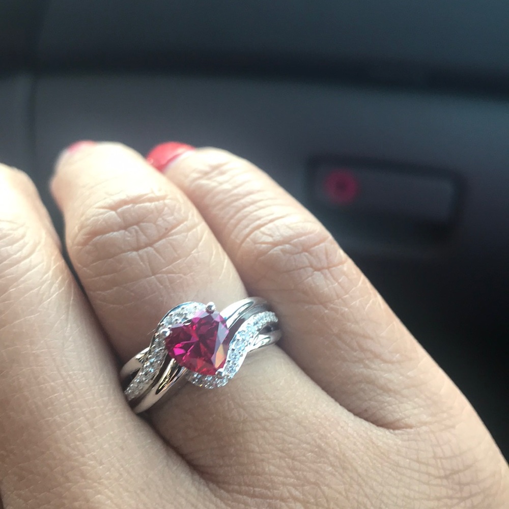 Lab created ruby on silver sz 7